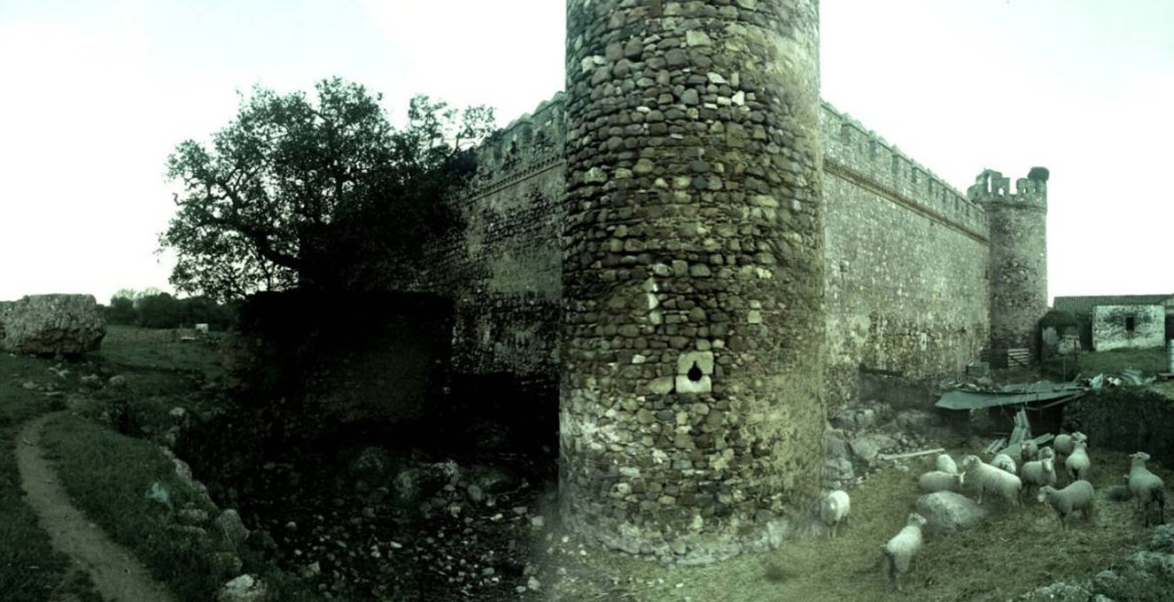 Lámina 1. Castillo de los Arcos, cerca de Almendral, Badajoz. ¿FUENTE?